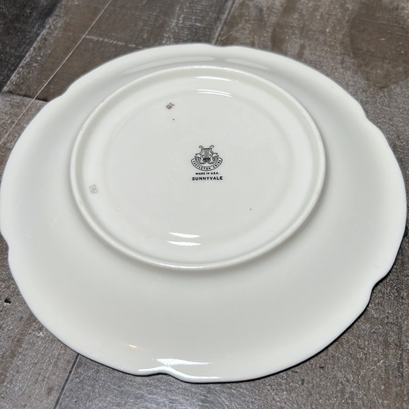 Vintage 1940's Fine China Castleton Sunnyvale Pattern Saucer - Picture 4 of 5